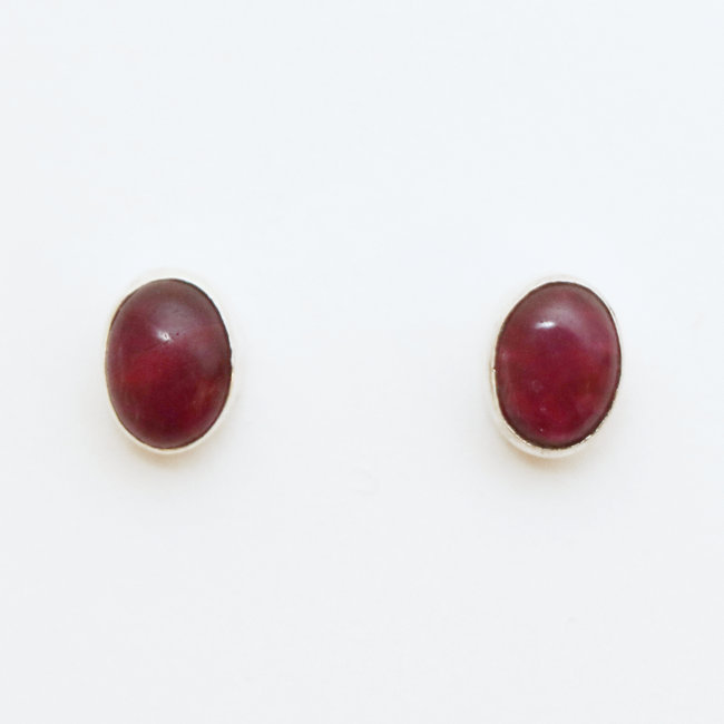 Boucles d'oreilles argent massif 925 clous ovales et Grenat rouge - Inde 023