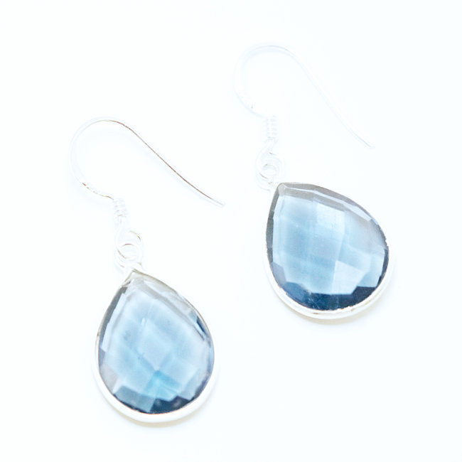 Boucles d'oreilles gouttes facettes argent 925 et Cristal bleu Iolite - Inde 009