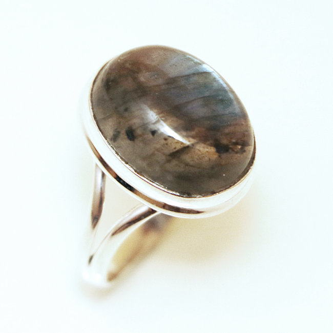 Bague argent massif 925 cabochon ovale et Labradorite - Inde 059