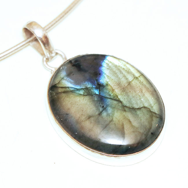 Pendentif  en argent 925 ovale et Labradorite - Inde 061