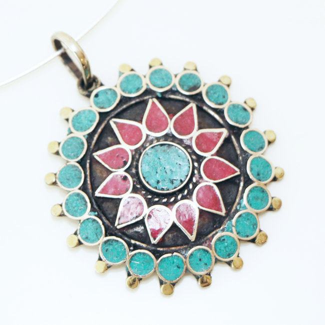 Pendentif tibétain soleil Turquoise et Corail rouge - Népal 010