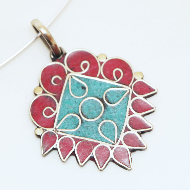 Pendentif tibétain bouddhiste Turquoise et Corail rouge - Népal 020