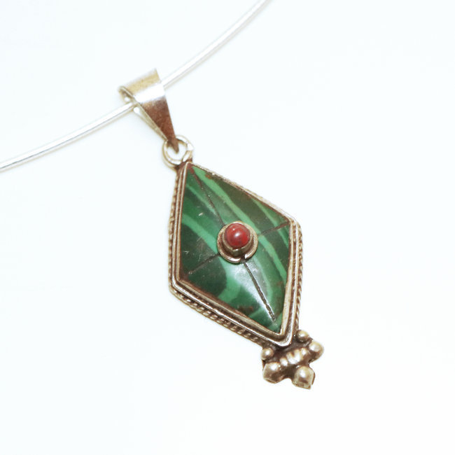 Pendentif tibétain losange long Malachite - Népal 024