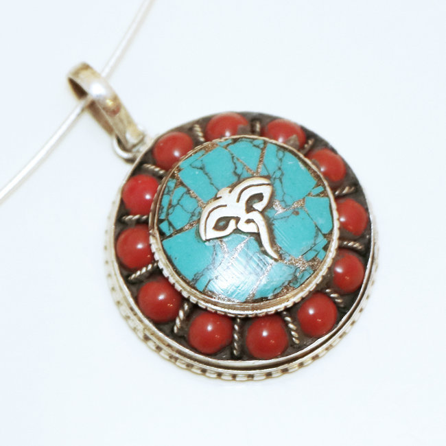 Pendentif tibétain bouddhiste rond Turquoise et Corail - Népal 036