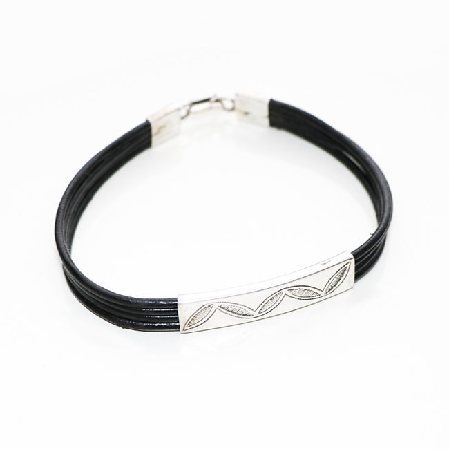 Bracelet touareg rectangle argent 925 cordon cuir noir - Niger 009