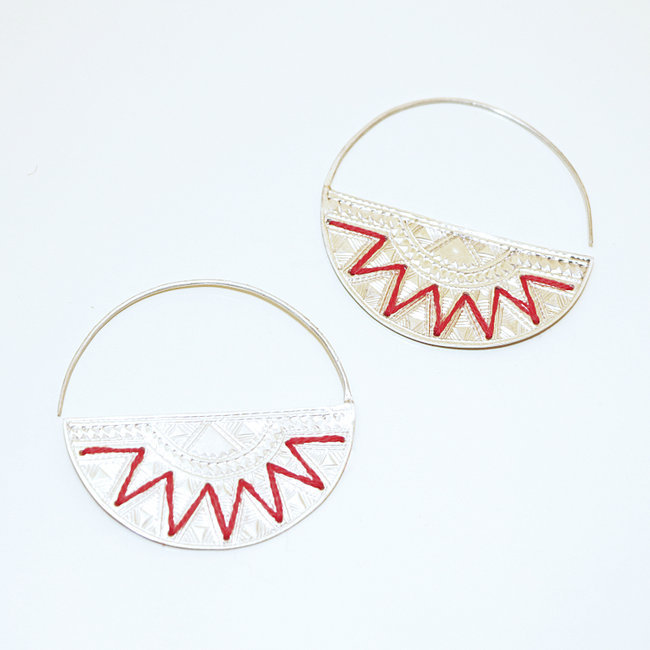 Boucles d'oreilles créoles argent 925 brodées rouge corail - Touareg Ombre Claire 002