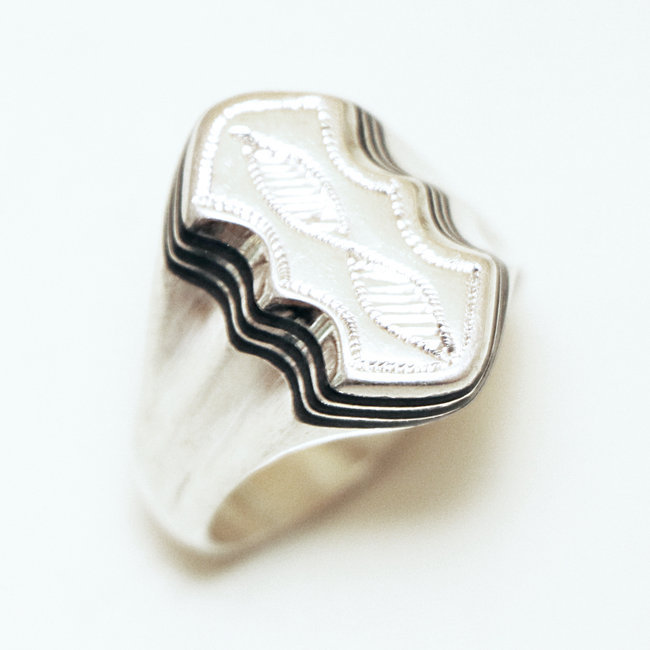 Bague argent massif 925 touareg chevalière et ébène - Niger 021