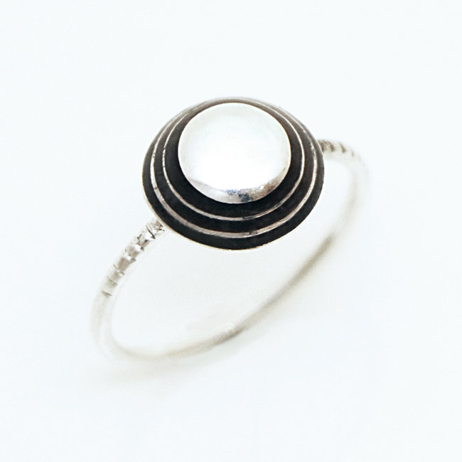 Bague argent massif 925 touareg fine ronde et ébène - Niger 026