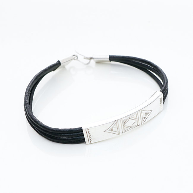 Bracelet touareg rectangle argent 925 cordon cuir noir - Niger 001