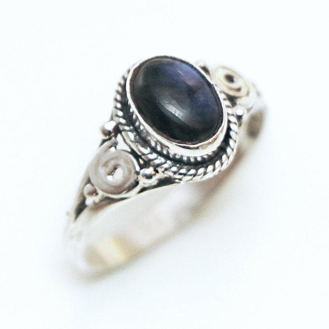 Bague argent massif 925 ovale filigranes fine et Labradorite - Inde 063S