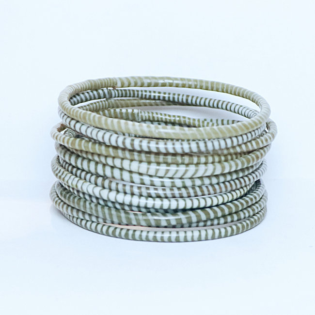 Lot de 12 bracelets Jokko en plastique recyclé Vert Kaki - Mali 043