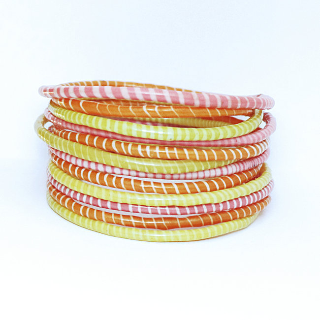 Lot de 12 bracelets Jokko en plastique recyclé mix Rose buisson - Mali 048