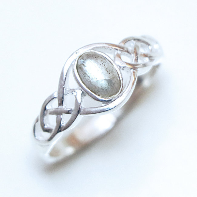 Bague fine ovale ajourée en argent 925 et Labradorite - Inde 130