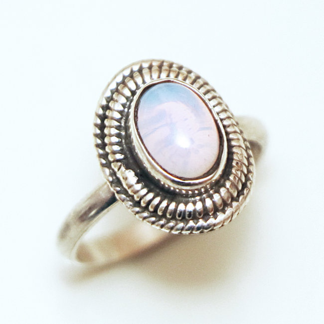 Bague ovale filigranes en argent 925 et Opaline - Inde 125