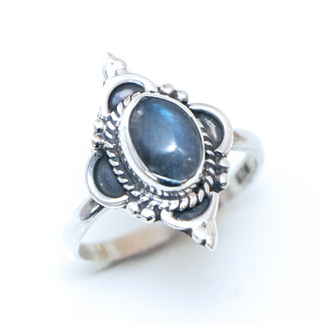 Bague fine ovale fleur filigranes en argent 925 et Labradorite - Inde 133