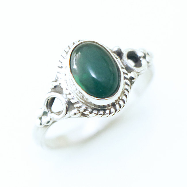 Bague fine ovale filigranes en argent 925 et Agate verte - Inde 135