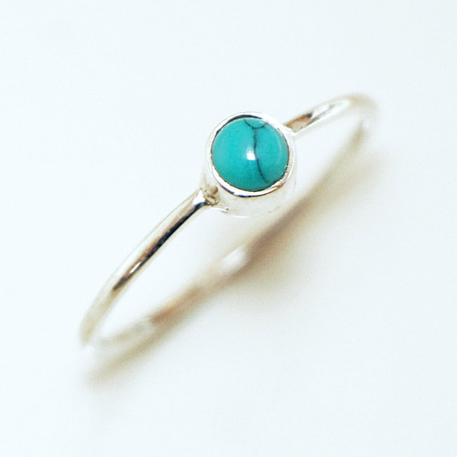 Bague argent masif 295 ronde fine et Howlite turquoise - Inde 123