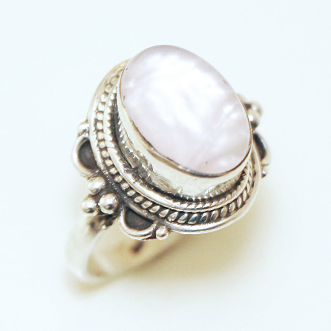 Bague ovale cabochon filigranes argent 925 et Quartz rose - Inde 100