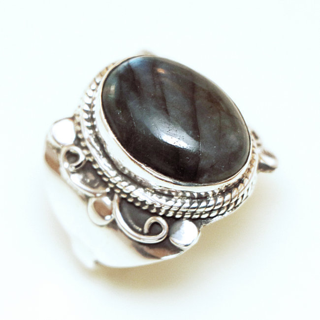 Bague ovale argent 925 et Labradorite 2 cm - Inde 014 - M