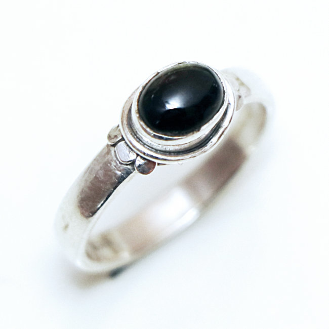 Bague fine ovale argent 925 et Onyx - Inde 168