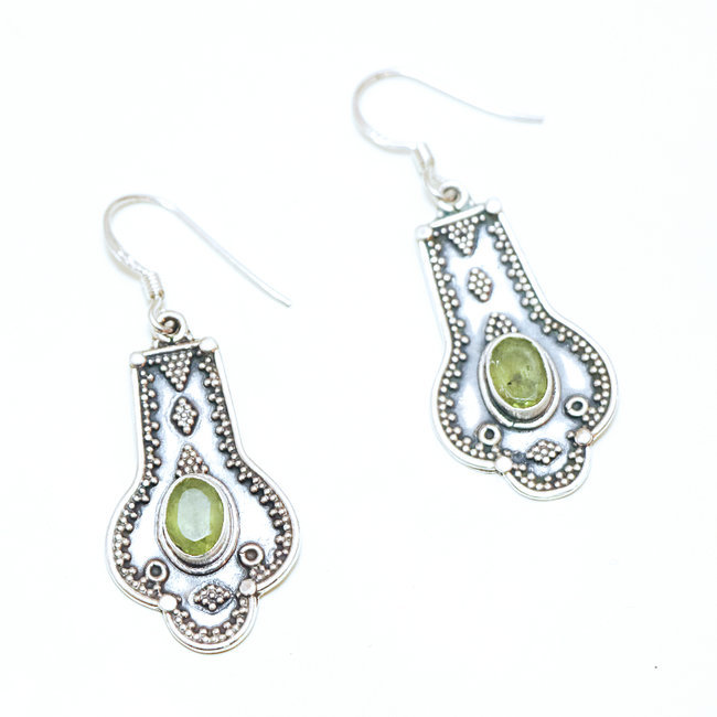 Boucles d'oreilles argent massif 925 ovale facettes et Péridot - Inde 063