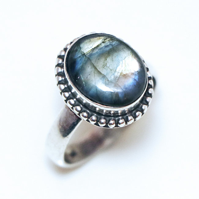 Bague argent massif 925 ovale filigranes et Labradorite - Inde 075 M