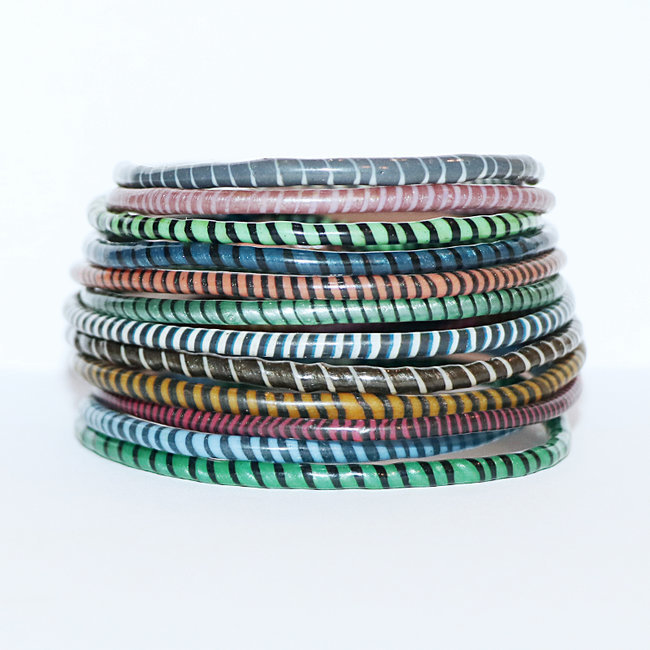 Lot de 12 bracelets Jokko en plastique recyclé mix Multicolore sombre - Mali 083