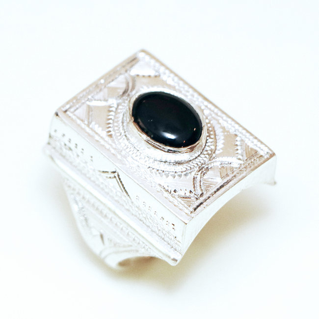 Bague argent massif 925 touareg rectangle chevalière et Onyx - Niger 086