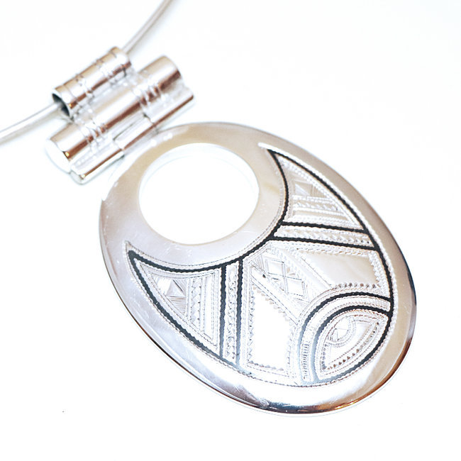 Pendentif touareg argent 925 ovale ajouré et ébène - Niger 011