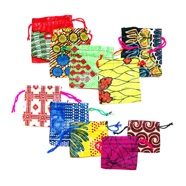 10 pochettes cadeau-bijoux en tissu africain wax tailles assorties - Mali POMIX001