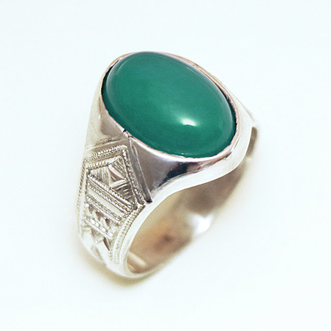 Bague argent massif 925 touareg chevalière ovale et Agate verte - Niger 001