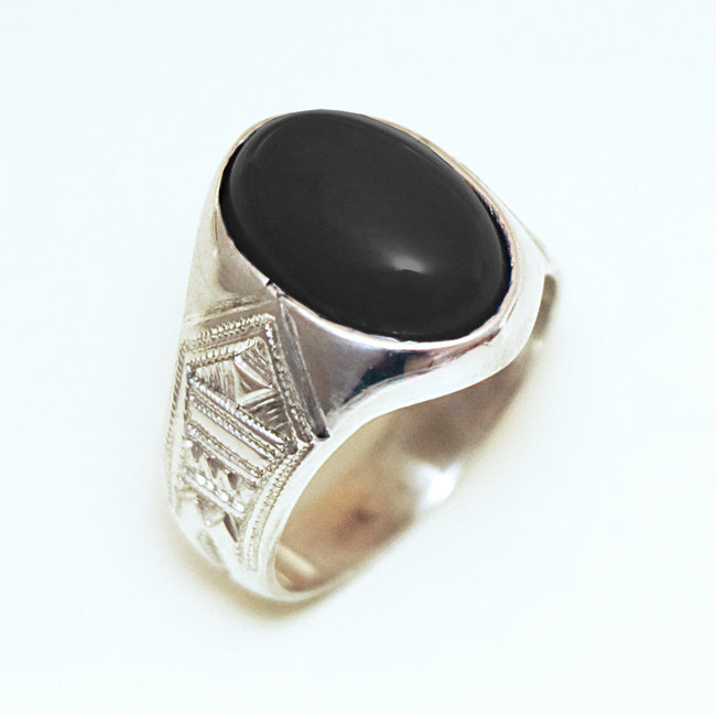 Bague argent massif 925 touareg chevalière ovale et Onyx - Niger 001