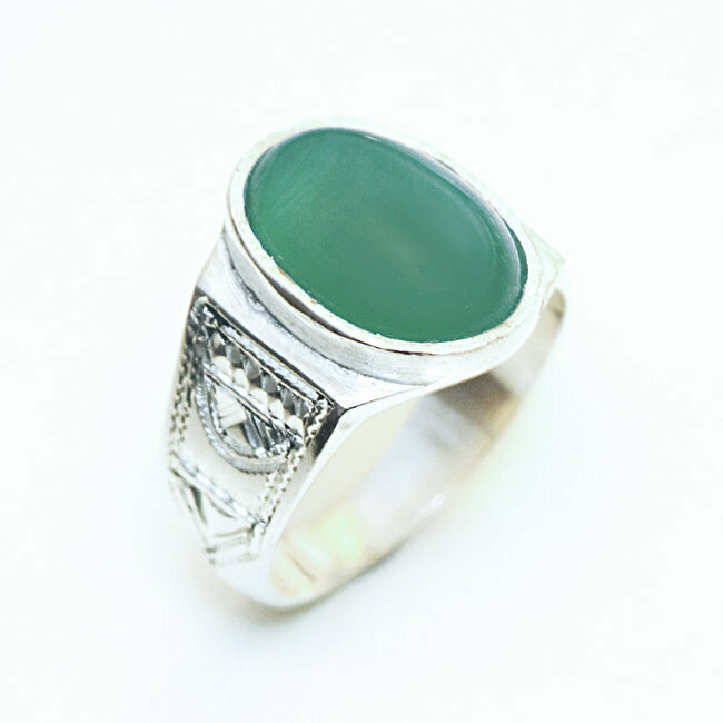 Bague argent 925 touareg chevalière ovale et Agate verte - Niger 138