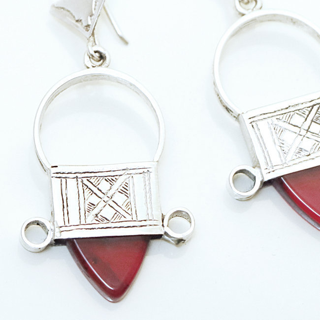 Bijoux ethniques touareg boucles d'oreilles gravées argent 925 et pierre Agate rouge - 004 b