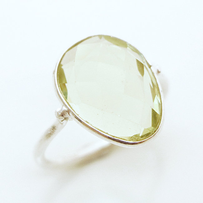 Bague fine facettes argent 925 et Cristal Améthyste verte - Inde 001