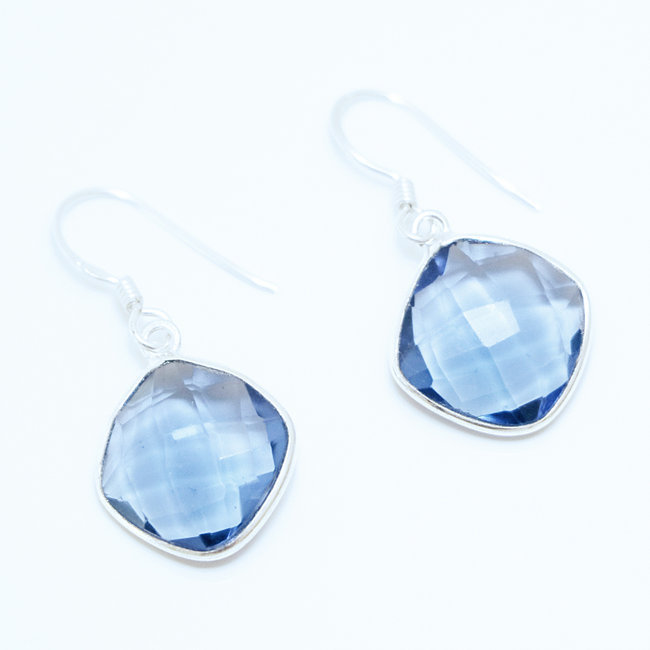 Boucles d'oreilles argent massif 925 losanges facettes et Cristal bleu iolite - Inde 005