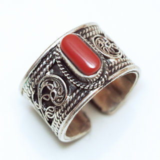 Bijoux ethniques indiens bague en argent 925 anneau homme femme large filigranes et pierre fine ovale corail rouge fin rglable ajustable ouverte npalais - Npal 004