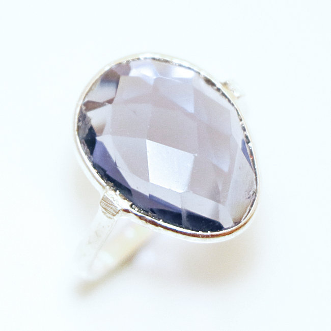 Bague fine facettes argent 925 et cristal bleu Iolite - Inde 001