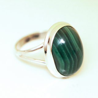 Bijoux ethniques Indiens bague argent 925 et pierre fine ovale Malachite vert - Inde 059 b