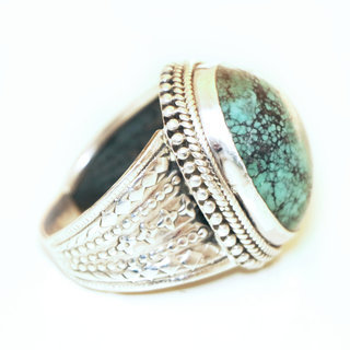 Bijoux ethniques indiens bague chevalire en argent massif 925 et turquoise naturelle cabochon npalais - 011 Npal c