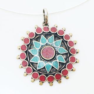 Bijoux Indiens Ethniques grand pendentif rond laiton plaqu argent 925 et pierre fine - Nepal 010 Agate rouge et Turquoise b