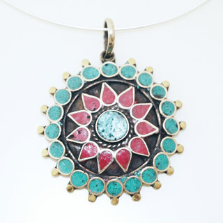 Bijoux Indiens Ethniques grand pendentif rond laiton plaqu argent 925 et pierre fine - Nepal 010 Agate rouge et Turquoise b