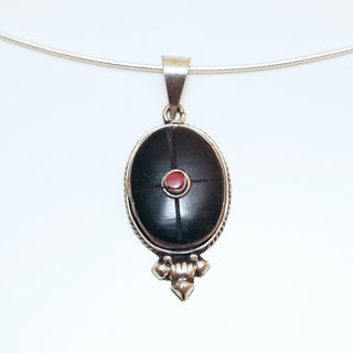 Bijoux Indiens Ethniques petit pendentif ovale laiton plaqu argent 925 et pierre - Nepal 021 Onyx Agate rouge b