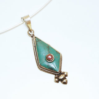 Bijoux Indiens Ethniques petit pendentif triangle laiton plaqu argent 925 et pierre - Nepal 023 Turquoise et Agate rouge