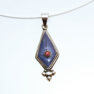 Bijoux Indiens Ethniques petit pendentif triangle laiton plaqu argent 925 et pierre - Nepal 023 Lapis Lazuli bleu et Agate rouge b