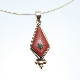 Bijoux Indiens Ethniques petit pendentif triangle laiton plaqu argent 925 et pierre - Nepal 023 Agate rouge et Turquoise b