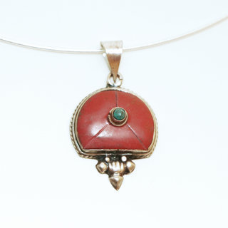 Bijoux Indiens Ethniques petit pendentif demi lune laiton plaqu argent 925 et pierre - Nepal 025 Agate rouge et Turquoise b