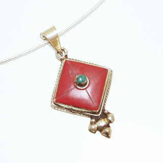 Bijoux Indiens Ethniques petit pendentif carr losange laiton plaqu argent 925 et pierre - Nepal 026 Agate rouge et Turquoise