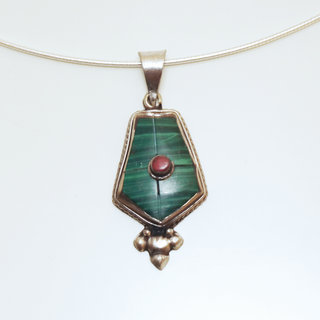 Bijoux Indiens Ethniques petit pendentif laiton plaqu argent 925 et pierre - Nepal 030 Malachite vert et Agate rouge b