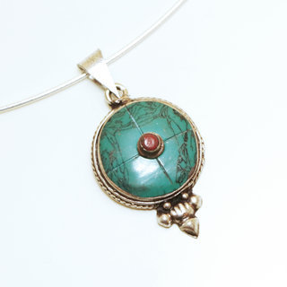 Bijoux Indiens Ethniques petit pendentif rond laiton plaqu argent 925 et pierre - Nepal 033 Agate rouge et Turquoise